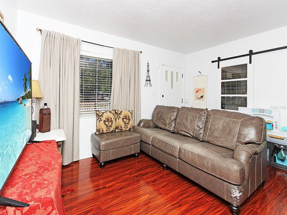 En Venta: $227,900 (3 camas, 1 baños, 1172 Pies cuadrados)