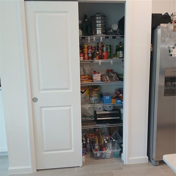 На продажу: $370,000 (4 спален, 2 ванн, 2292 Квадратных фут)
