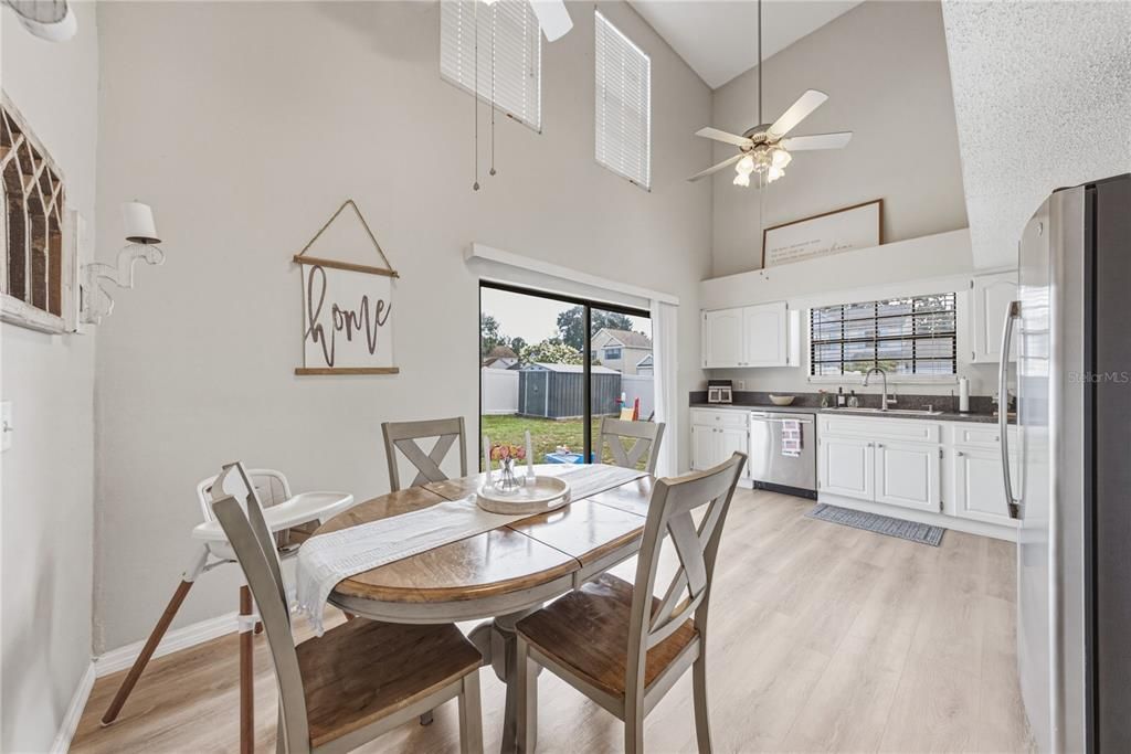 For Sale: $315,000 (3 beds, 2 baths, 1410 Square Feet)