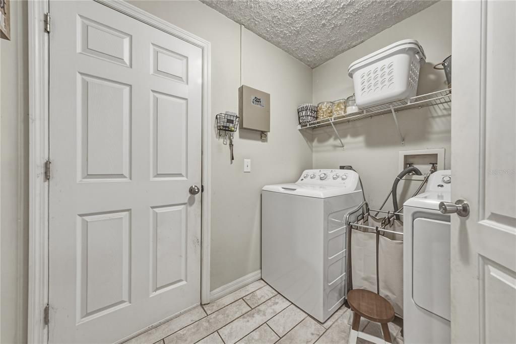For Sale: $315,000 (3 beds, 2 baths, 1410 Square Feet)