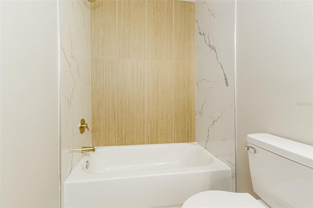 На продажу: $359,998 (3 спален, 2 ванн, 1530 Квадратных фут)