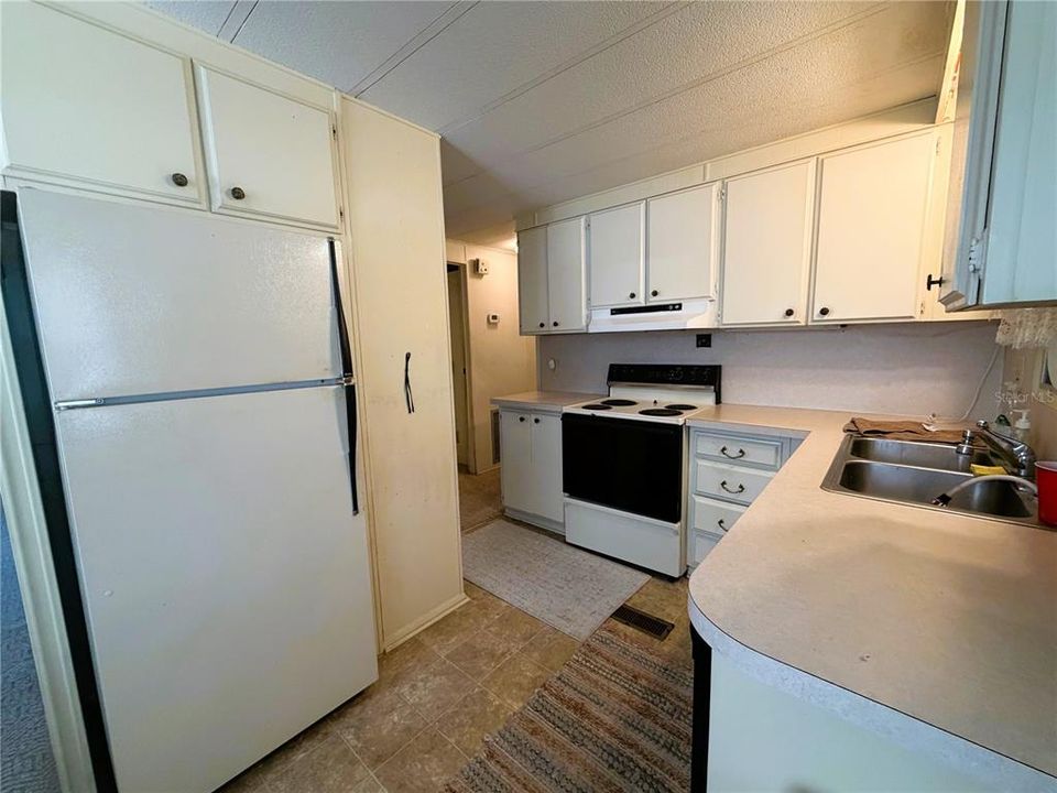 На продажу: $65,000 (2 спален, 2 ванн, 1024 Квадратных фут)