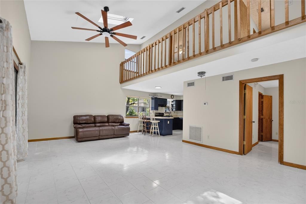 En Venta: $324,900 (3 camas, 2 baños, 1390 Pies cuadrados)