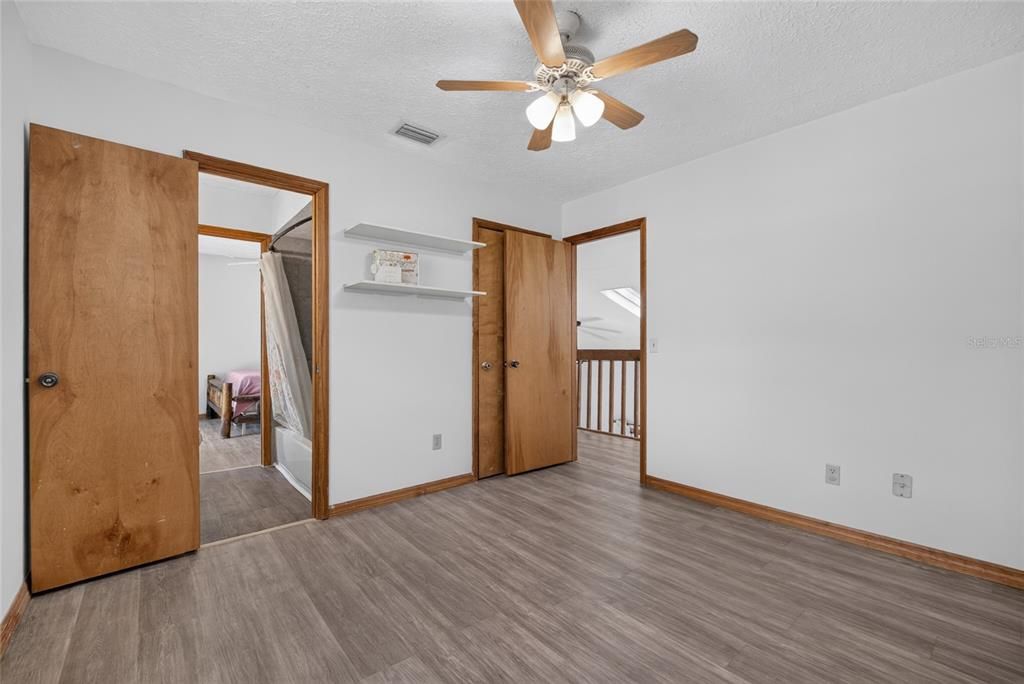 En Venta: $324,900 (3 camas, 2 baños, 1390 Pies cuadrados)