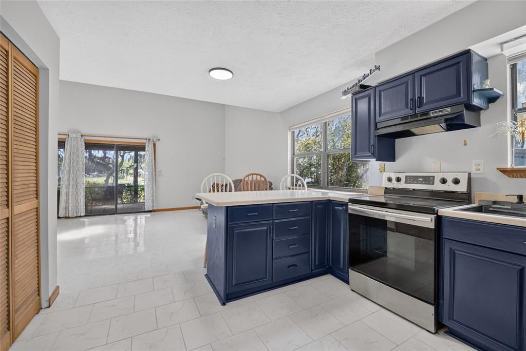 En Venta: $324,900 (3 camas, 2 baños, 1390 Pies cuadrados)