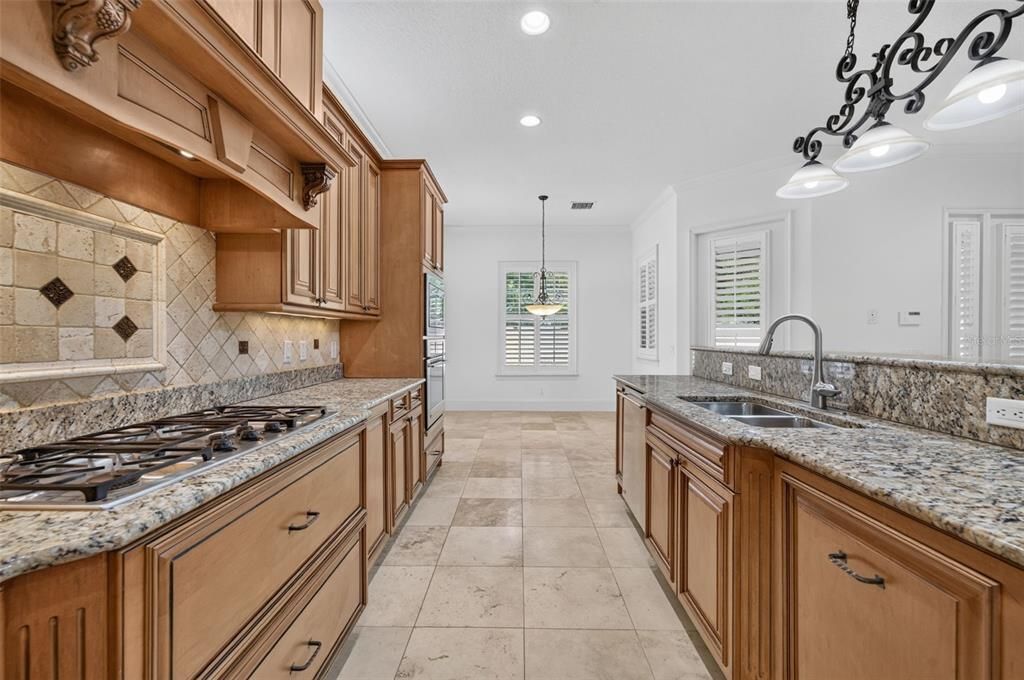 En Venta: $1,695,000 (4 camas, 4 baños, 3723 Pies cuadrados)