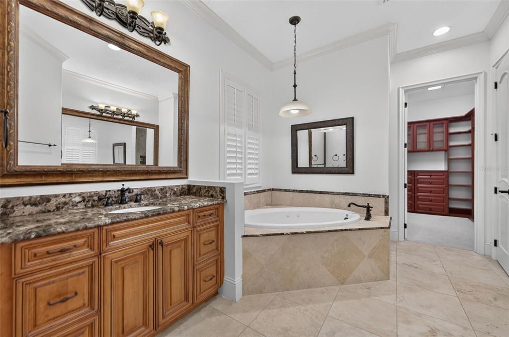 En Venta: $1,695,000 (4 camas, 4 baños, 3723 Pies cuadrados)