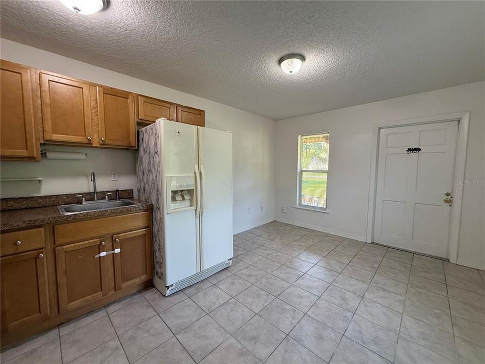 For Rent: $1,000 (1 beds, 1 baths, 477 Square Feet)