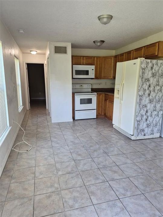 For Rent: $1,000 (1 beds, 1 baths, 477 Square Feet)