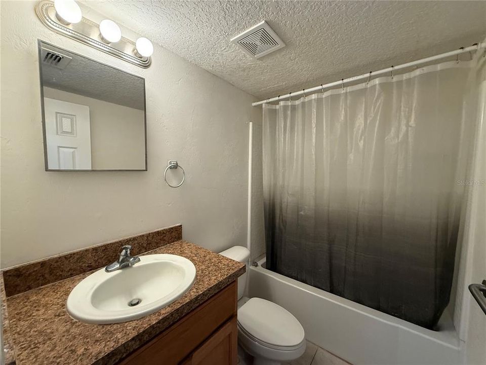 For Rent: $1,000 (1 beds, 1 baths, 477 Square Feet)