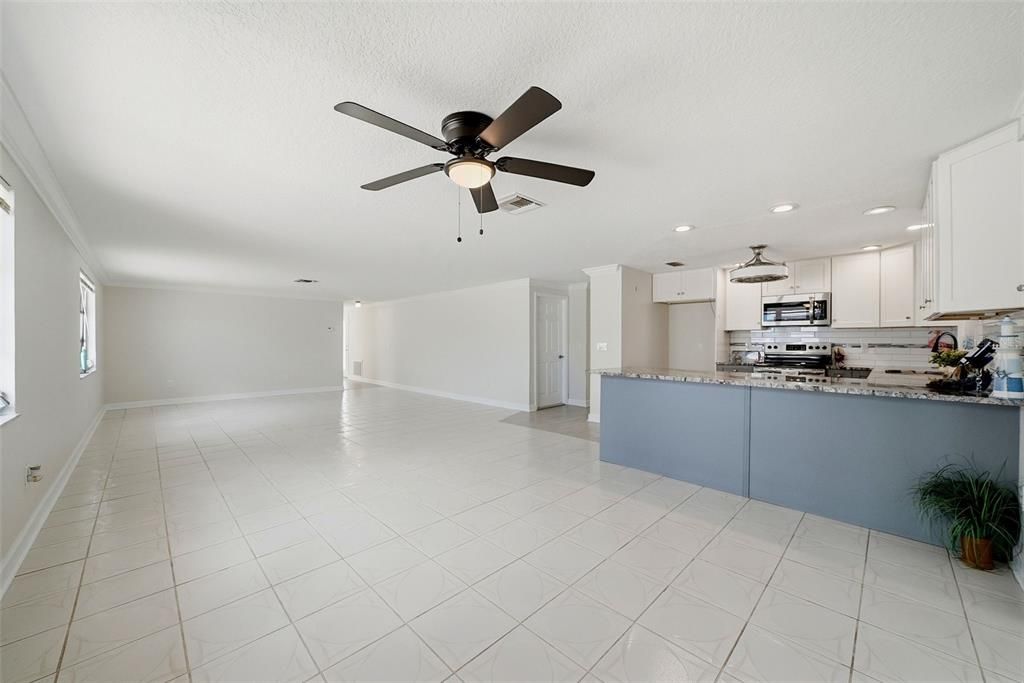 En Venta: $405,500 (2 camas, 2 baños, 1520 Pies cuadrados)