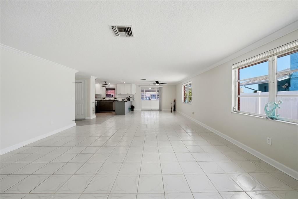 En Venta: $405,500 (2 camas, 2 baños, 1520 Pies cuadrados)