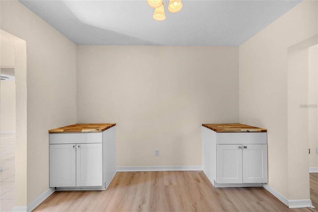 For Sale: $299,000 (3 beds, 2 baths, 1582 Square Feet)