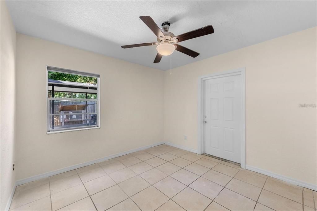 For Sale: $299,000 (3 beds, 2 baths, 1582 Square Feet)