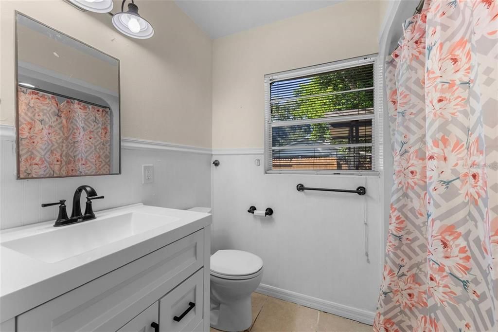 For Sale: $299,000 (3 beds, 2 baths, 1582 Square Feet)