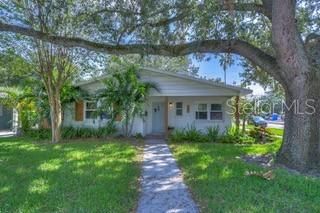 For Rent: $4,150 (3 beds, 3 baths, 1560 Square Feet)
