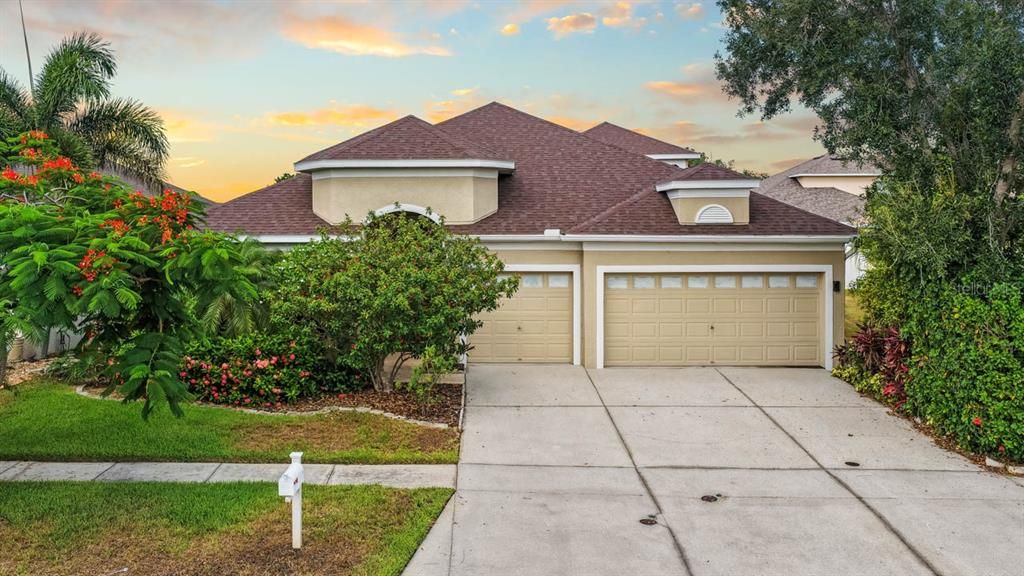 For Sale: $419,000 (4 beds, 3 baths, 3005 Square Feet)