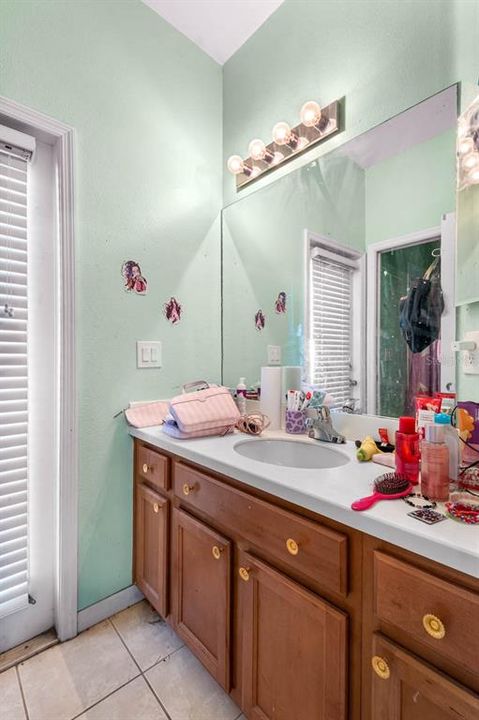 For Sale: $419,000 (4 beds, 3 baths, 3005 Square Feet)