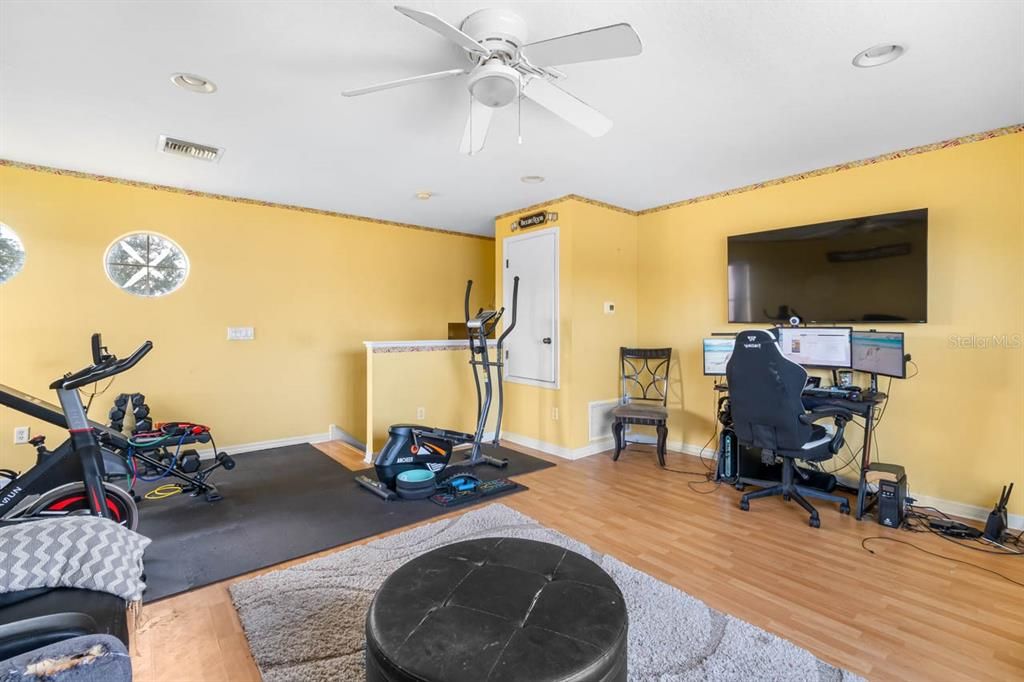 For Sale: $419,000 (4 beds, 3 baths, 3005 Square Feet)