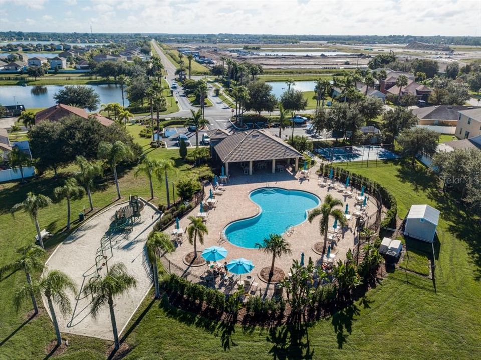 For Sale: $419,000 (4 beds, 3 baths, 3005 Square Feet)