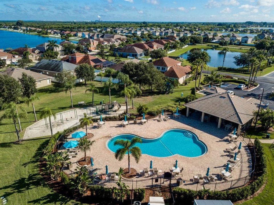 For Sale: $419,000 (4 beds, 3 baths, 3005 Square Feet)