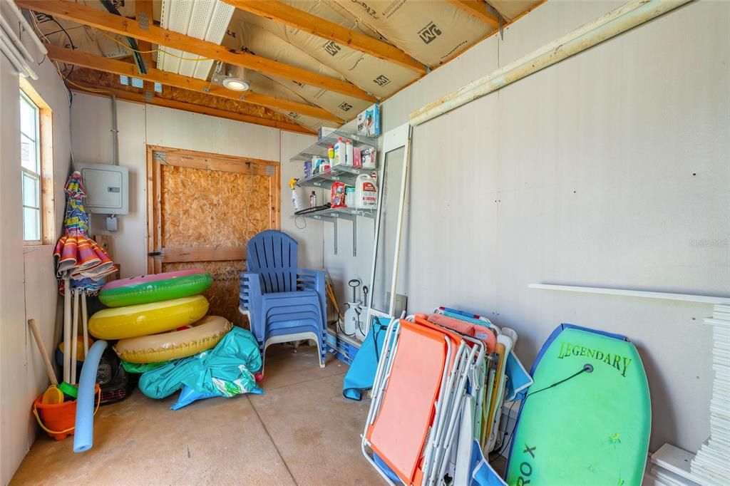 For Sale: $374,900 (2 beds, 1 baths, 970 Square Feet)