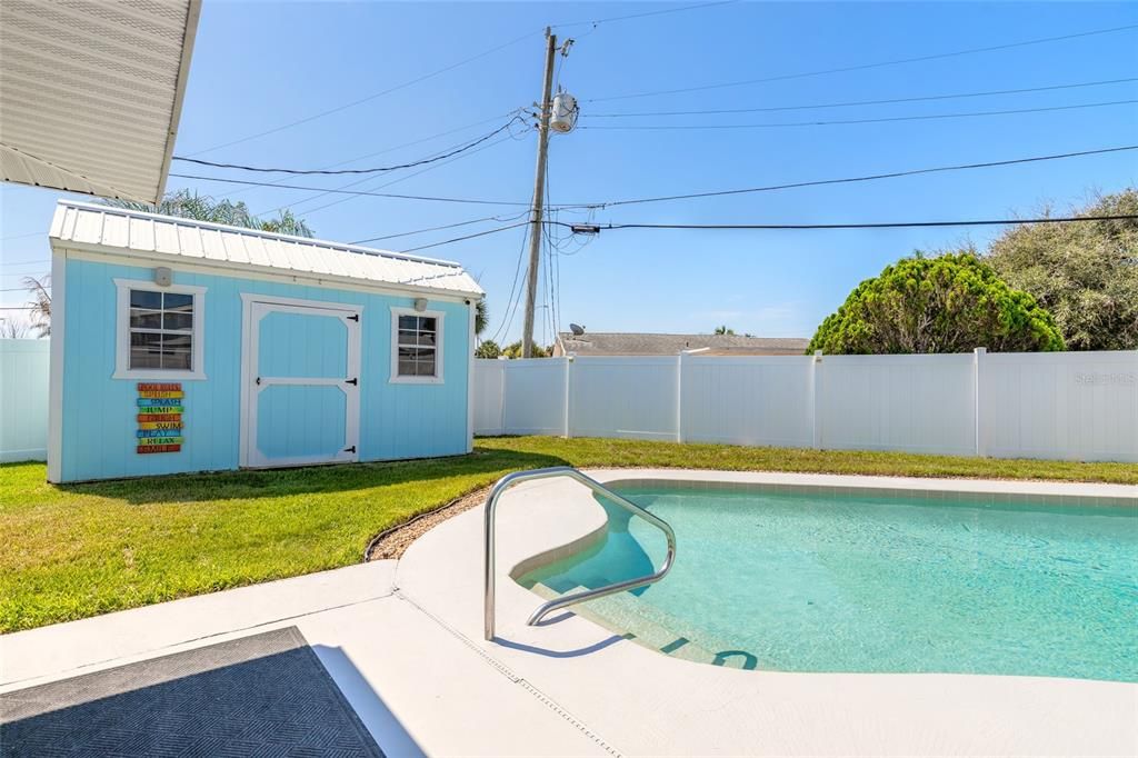 For Sale: $374,900 (2 beds, 1 baths, 970 Square Feet)