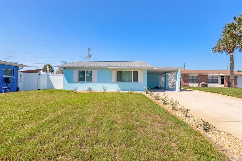 For Sale: $374,900 (2 beds, 1 baths, 970 Square Feet)