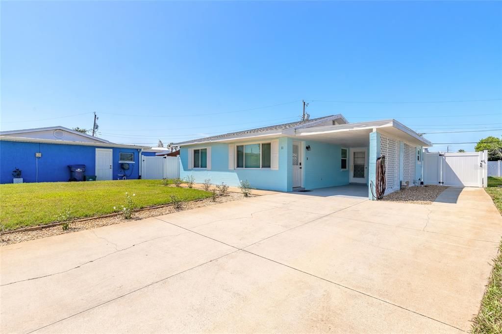 For Sale: $374,900 (2 beds, 1 baths, 970 Square Feet)