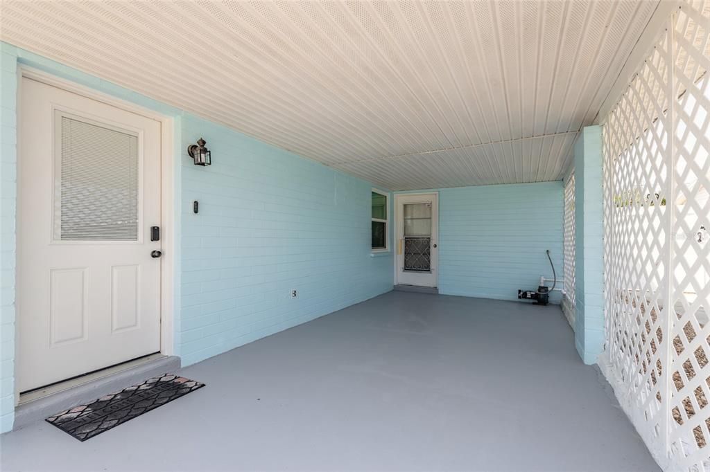 For Sale: $374,900 (2 beds, 1 baths, 970 Square Feet)