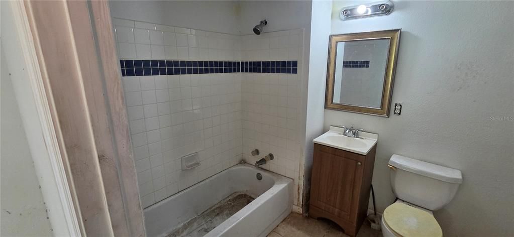 En Venta: $172,500 (3 camas, 2 baños, 1200 Pies cuadrados)