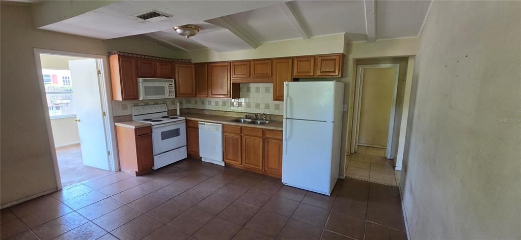 En Venta: $172,500 (3 camas, 2 baños, 1200 Pies cuadrados)