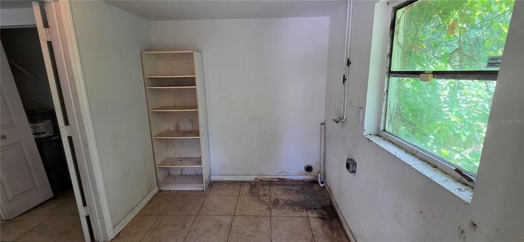 En Venta: $172,500 (3 camas, 2 baños, 1200 Pies cuadrados)