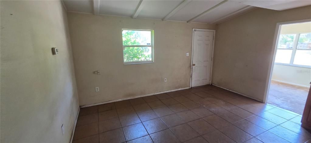 En Venta: $172,500 (3 camas, 2 baños, 1200 Pies cuadrados)