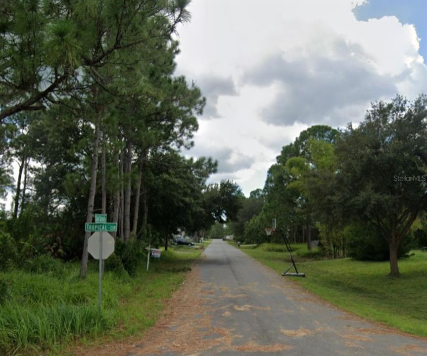 На продажу: $52,900 (0.26 acres)