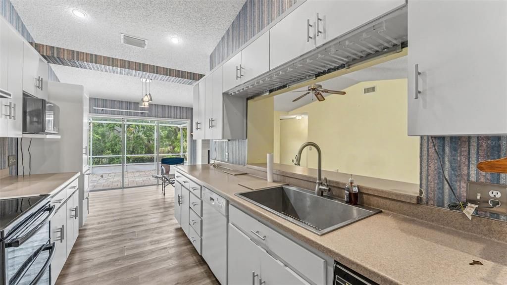 На продажу: $399,000 (3 спален, 2 ванн, 2272 Квадратных фут)