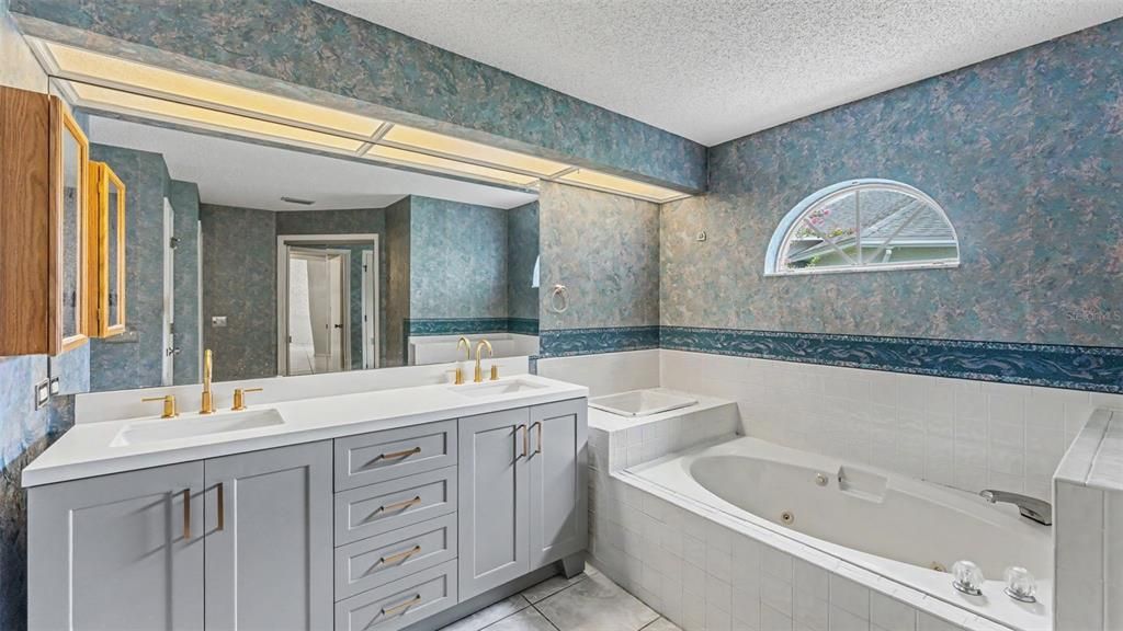 На продажу: $399,000 (3 спален, 2 ванн, 2272 Квадратных фут)