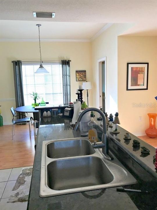 В аренду: $2,600 (2 спален, 2 ванн, 1348 Квадратных фут)