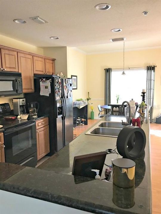 В аренду: $2,600 (2 спален, 2 ванн, 1348 Квадратных фут)