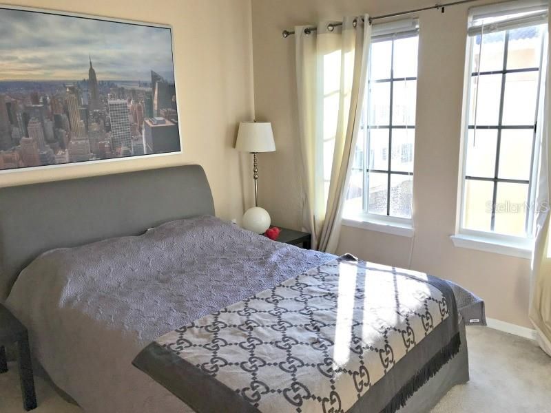 В аренду: $2,600 (2 спален, 2 ванн, 1348 Квадратных фут)