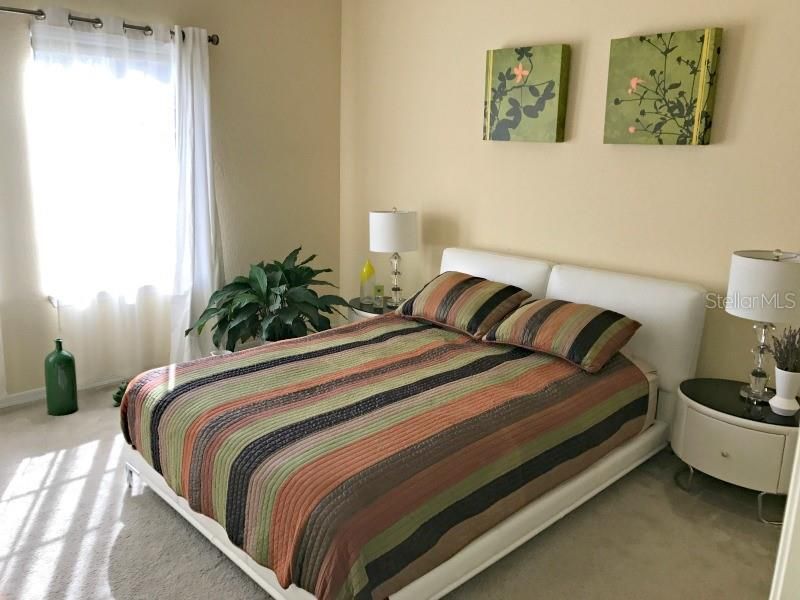 В аренду: $2,600 (2 спален, 2 ванн, 1348 Квадратных фут)