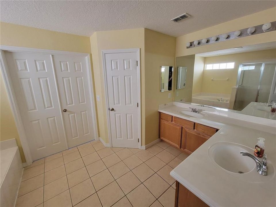 В аренду: $2,895 (3 спален, 2 ванн, 2810 Квадратных фут)