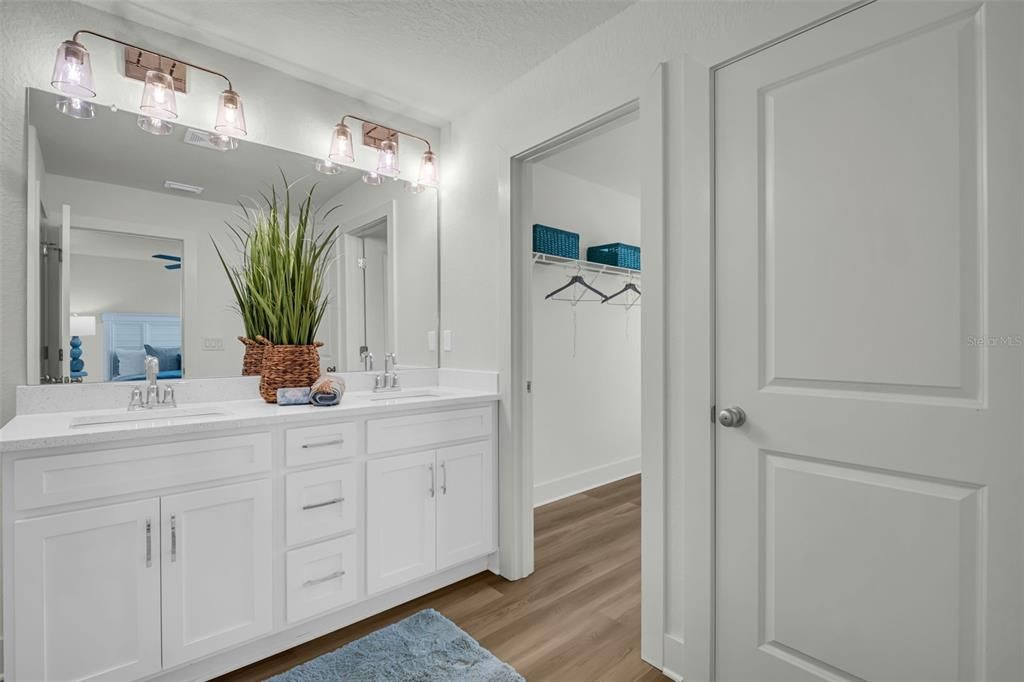 For Sale: $275,000 (3 beds, 2 baths, 1789 Square Feet)