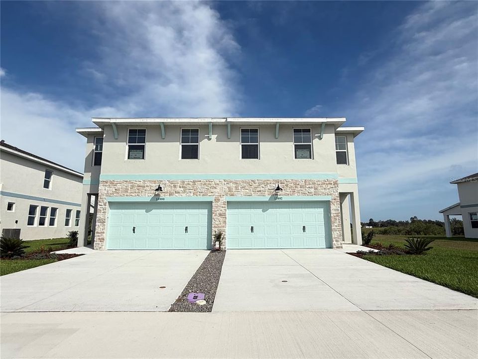 For Sale: $275,000 (3 beds, 2 baths, 1789 Square Feet)