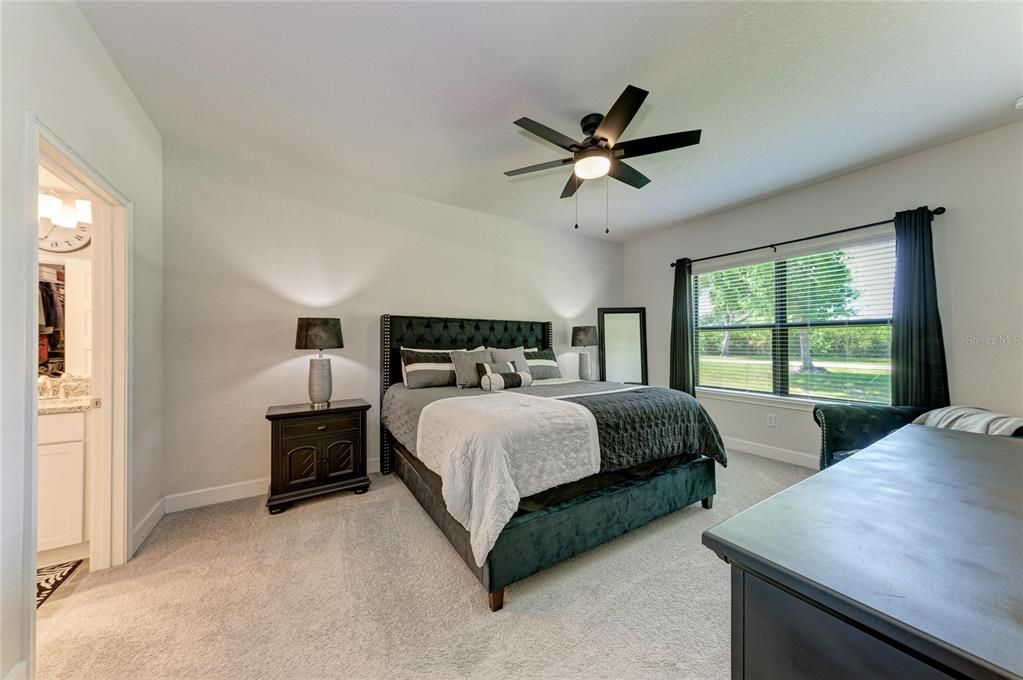 For Sale: $500,000 (5 beds, 3 baths, 2705 Square Feet)