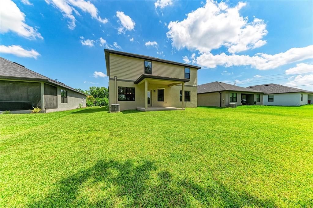 For Sale: $500,000 (5 beds, 3 baths, 2705 Square Feet)