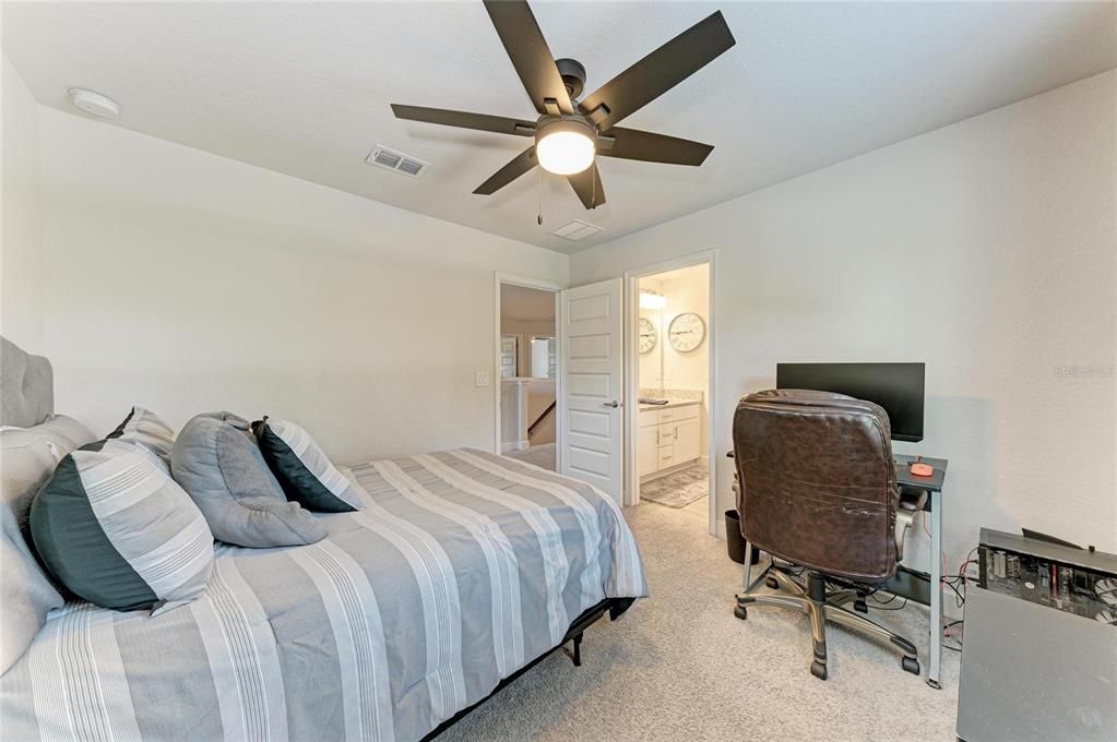 For Sale: $500,000 (5 beds, 3 baths, 2705 Square Feet)