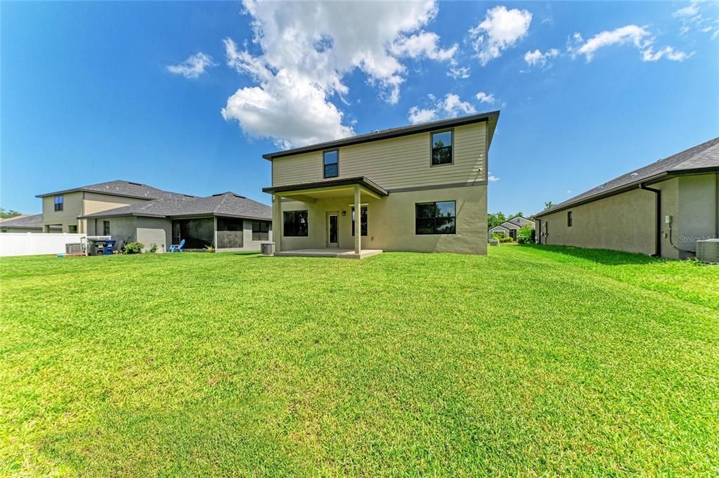 For Sale: $500,000 (5 beds, 3 baths, 2705 Square Feet)