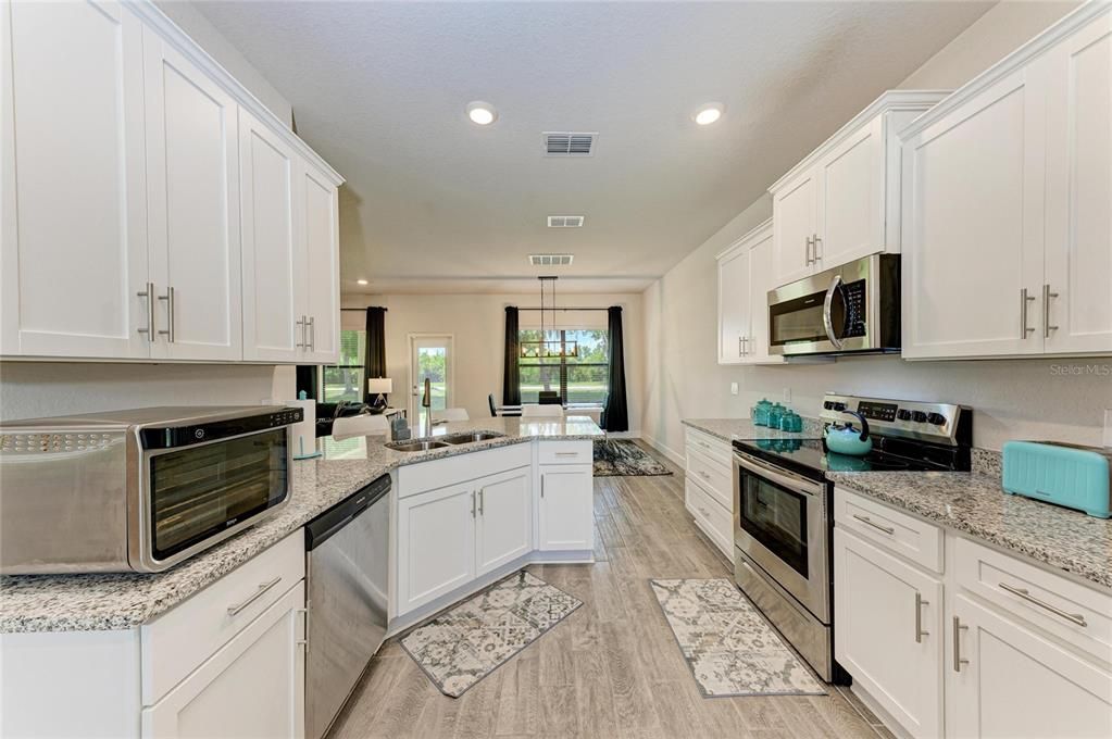 For Sale: $500,000 (5 beds, 3 baths, 2705 Square Feet)
