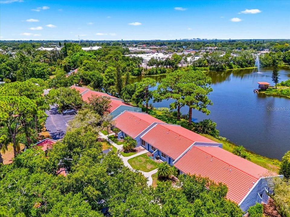 For Rent: $4,750 (2 beds, 2 baths, 1425 Square Feet)